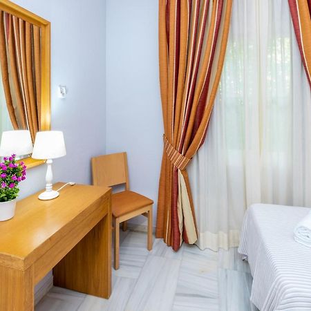 2 Habs Buena Terraza Con Bbq - Wifi, Piscina Apartment Михас Екстериор снимка