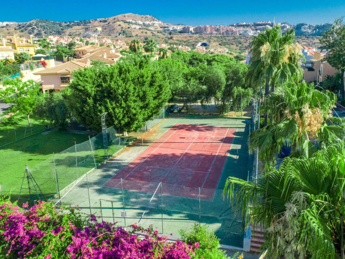 2 Habs Buena Terraza Con Bbq - Wifi, Piscina Apartment Михас Екстериор снимка